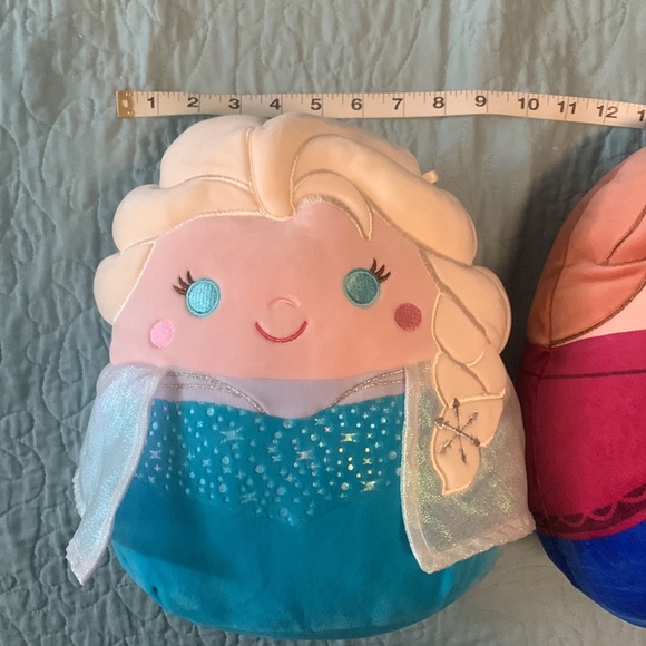 Elsa and Anna Squishmallows - Picture 8 of 8